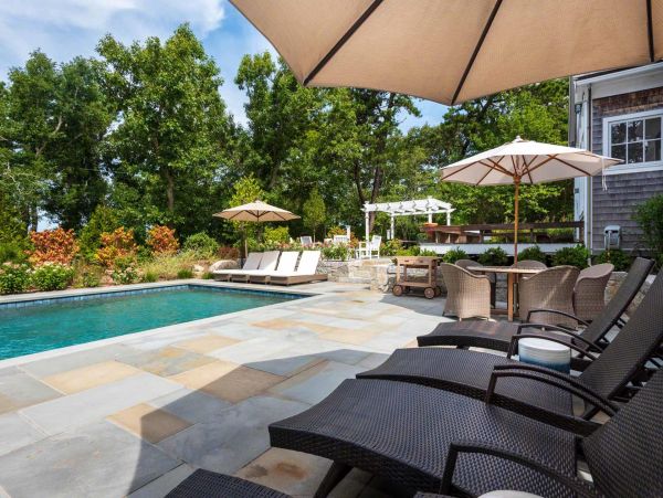 Cape Cod Home 994674