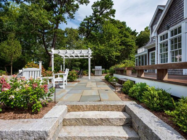 Cape Cod Home 994674