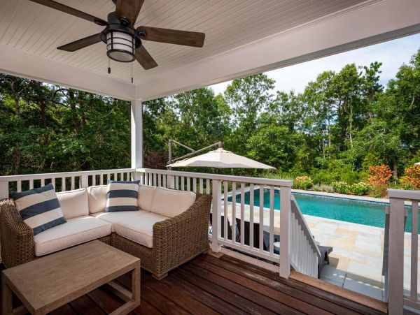 Cape Cod Home 994674