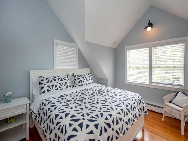 Cape Cod Home 994674