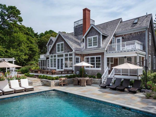 Cape Cod Home 994674