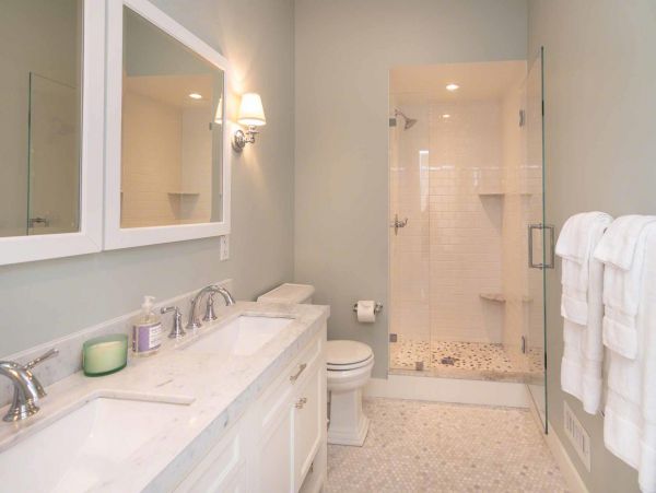 Cape Cod Home 994676