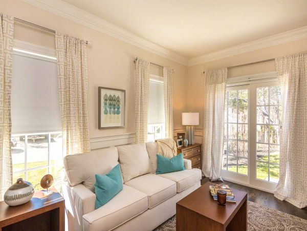 Cape Cod Home 994678