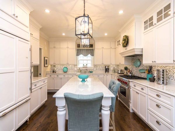 Cape Cod Home 994678