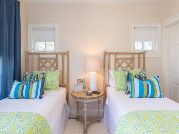 Cape Cod Home 994678