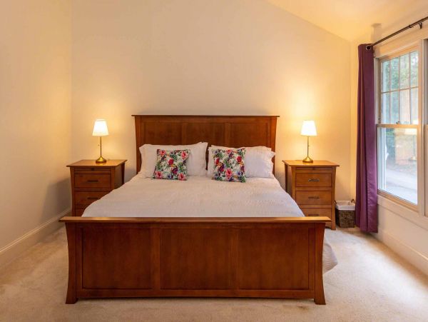 Cape Cod Home 994679