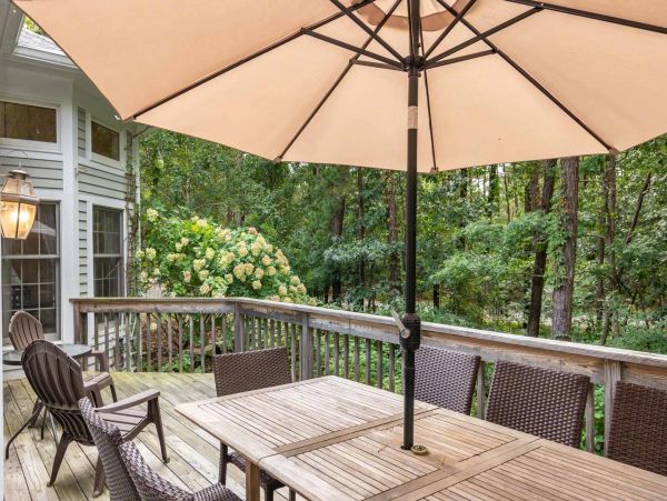 Cape Cod Home 994679