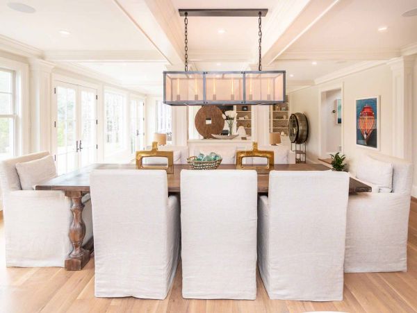 Cape Cod Home 994680