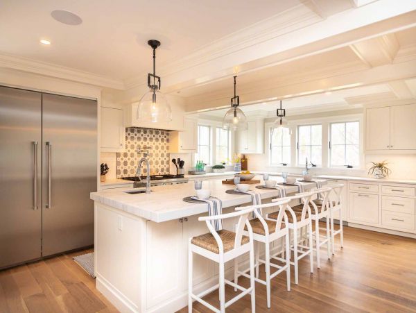 Cape Cod Home 994680