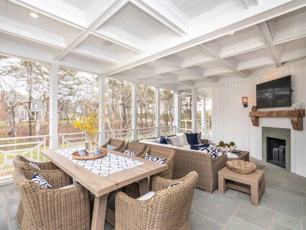 Cape Cod Home 994680