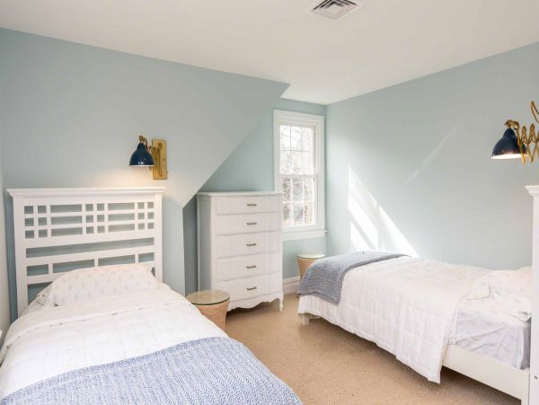 Cape Cod Home 994682