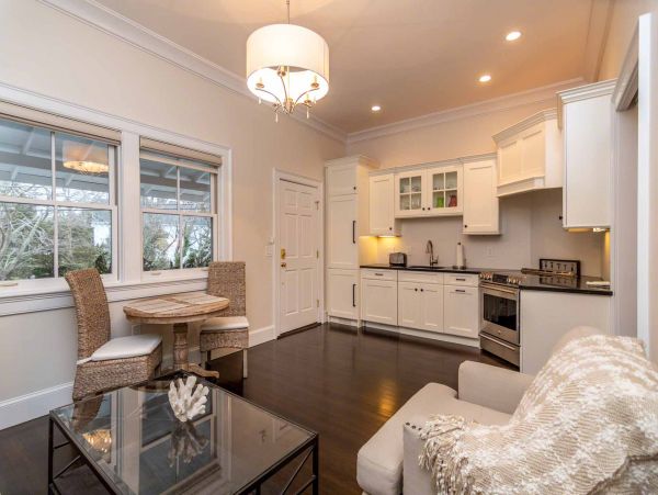 Cape Cod Condo 994683
