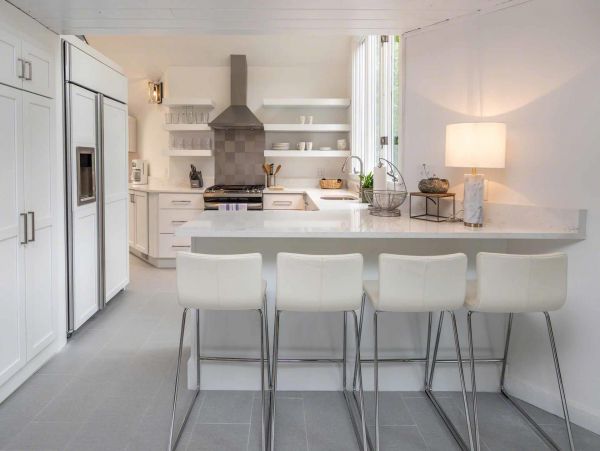 Cape Cod Home 994684