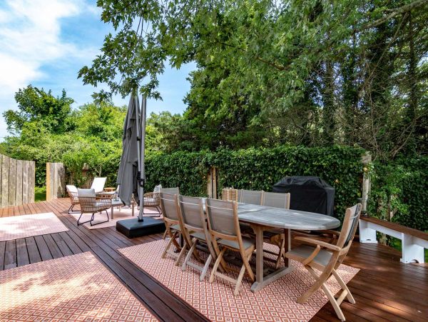 Cape Cod Home 994684