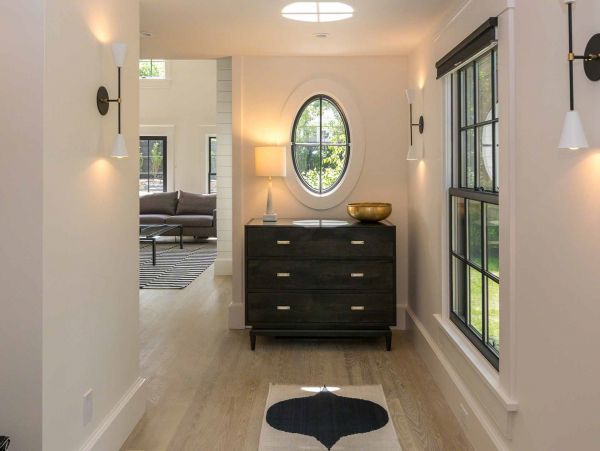 Cape Cod Home 994687