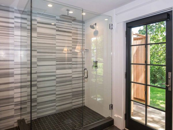 Cape Cod Home 994687