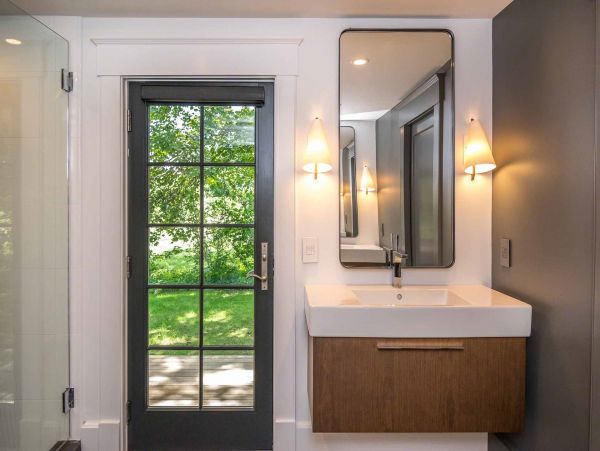 Cape Cod Home 994687