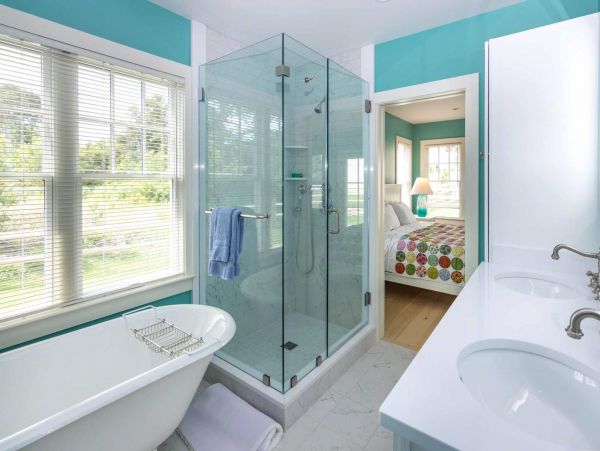 Cape Cod Home 994688