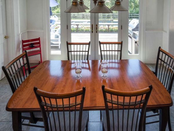 Cape Cod Home 994689