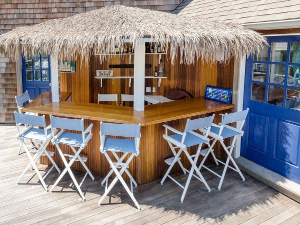Cape Cod Home 994689