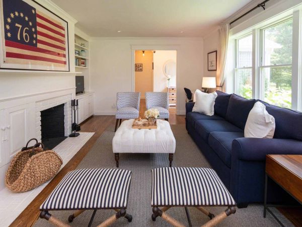 Cape Cod Home 994690