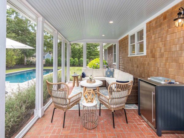 Cape Cod Home 994690