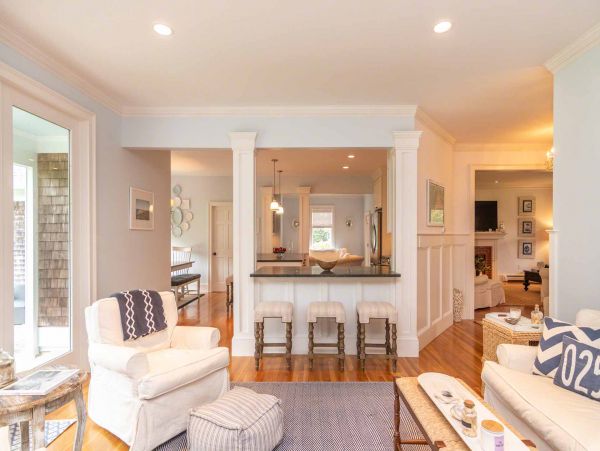 Cape Cod Home 994692