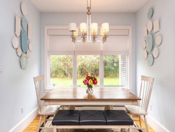 Cape Cod Home 994692