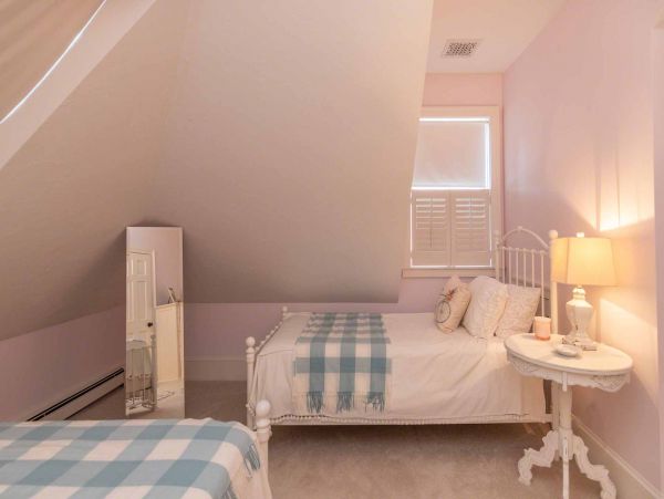 Cape Cod Home 994692