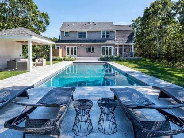 Cape Cod Home 994694
