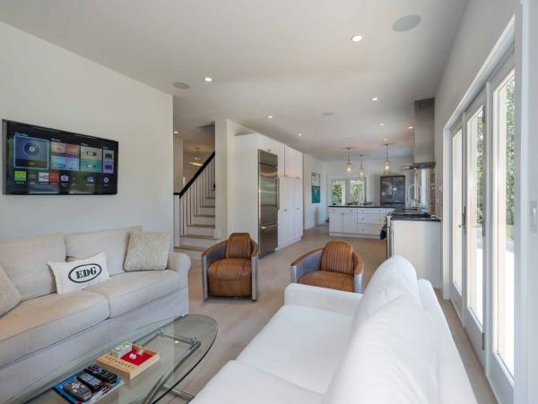 Cape Cod Home 994694