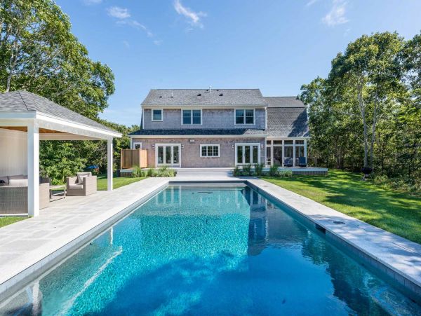 Cape Cod Home 994694