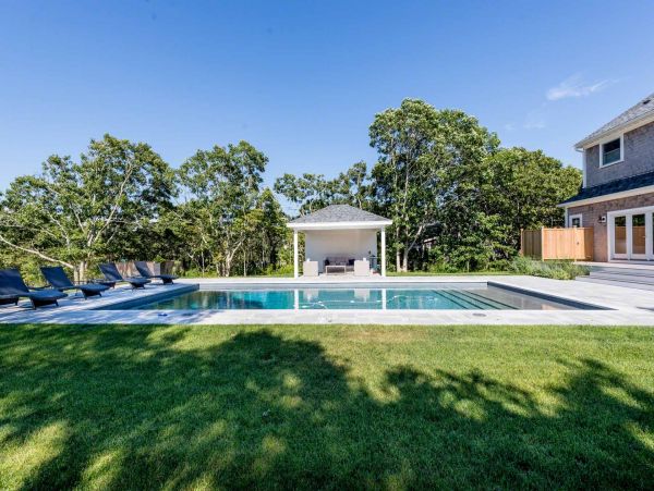 Cape Cod Home 994694