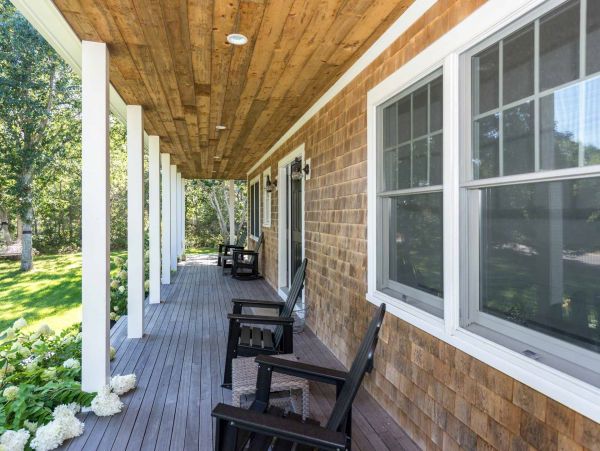 Cape Cod Home 994694
