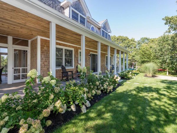 Cape Cod Home 994694