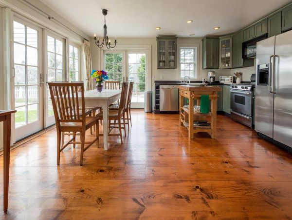 Cape Cod Home 994695