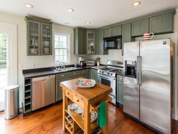 Cape Cod Home 994695