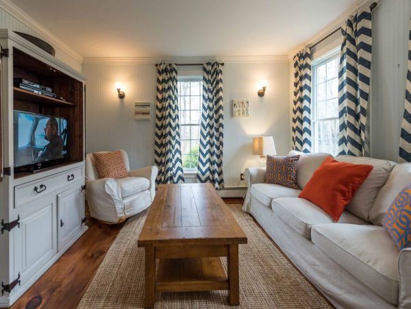 Cape Cod Home 994695