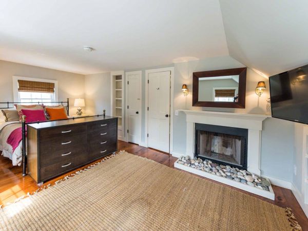 Cape Cod Home 994695