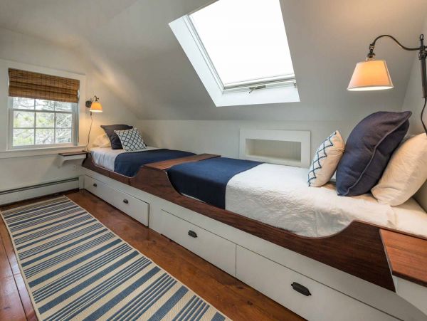 Cape Cod Home 994695