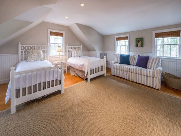 Cape Cod Home 994695
