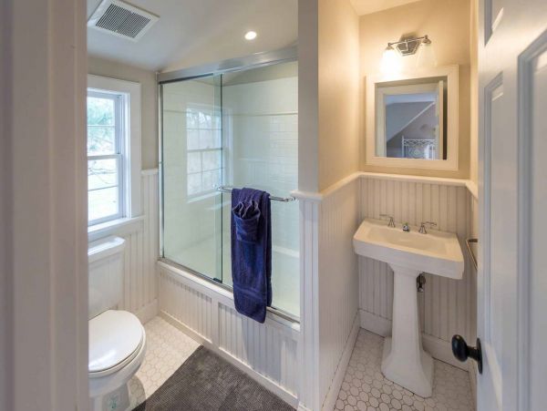 Cape Cod Home 994695