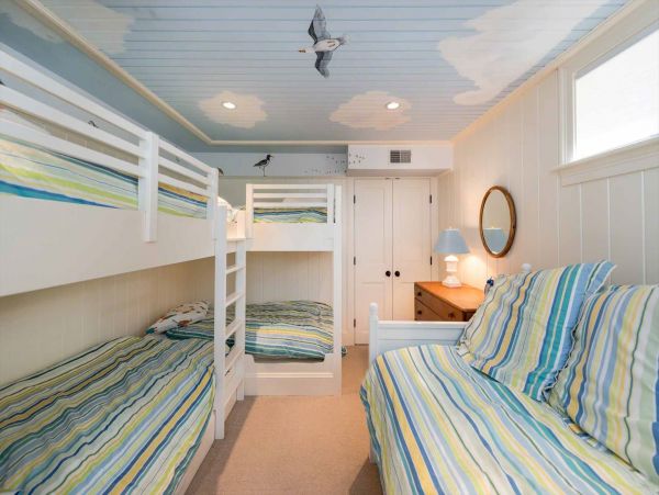 Cape Cod Home 994696