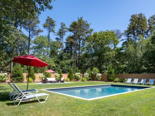 Cape Cod Home 994698