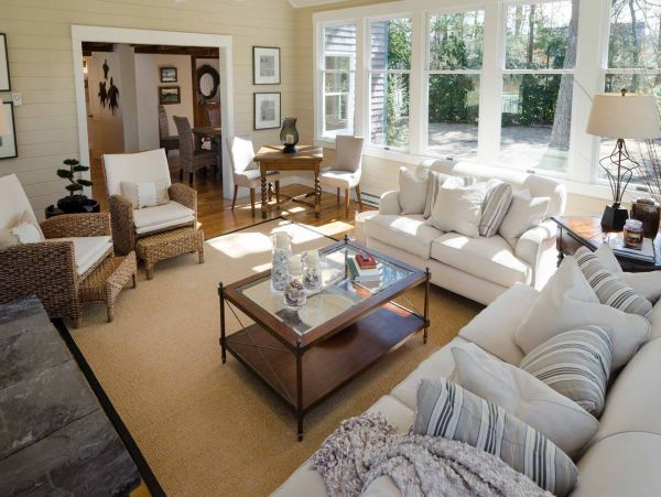 Cape Cod Home 994698