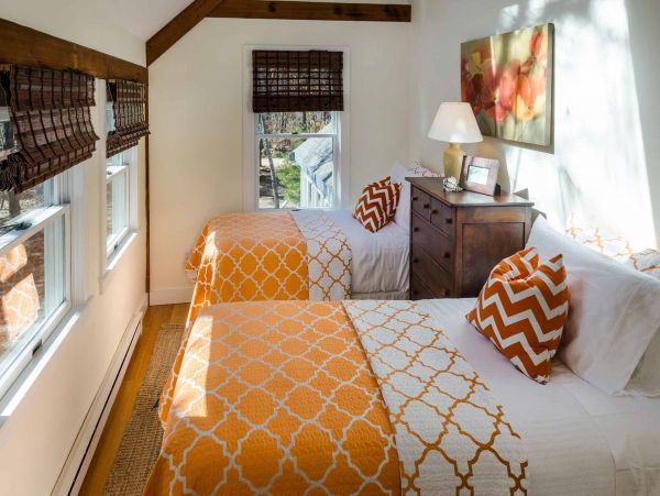 Cape Cod Home 994698