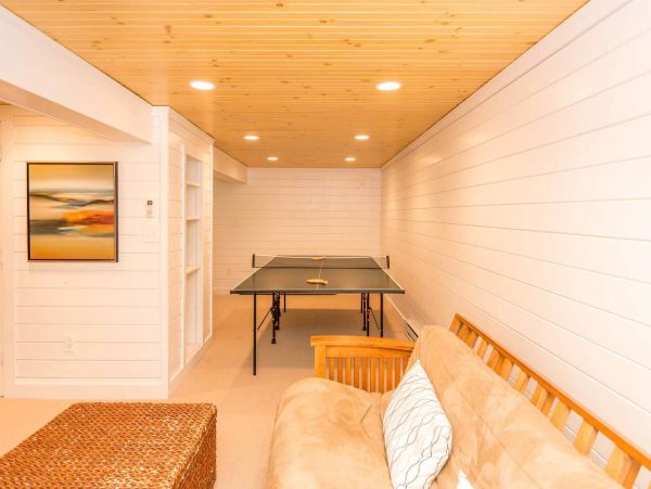 Cape Cod Home 994698
