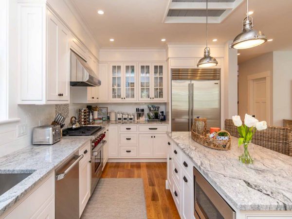 Cape Cod Home 994699