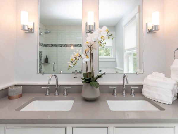 Cape Cod Home 994699