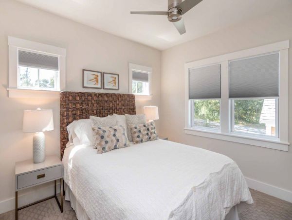 Cape Cod Home 994699